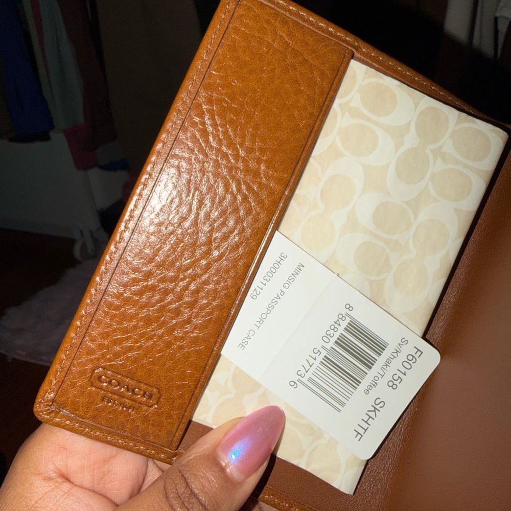 Vintage Coach Tan Leather Passport Case NWT - Picture 6 of 6